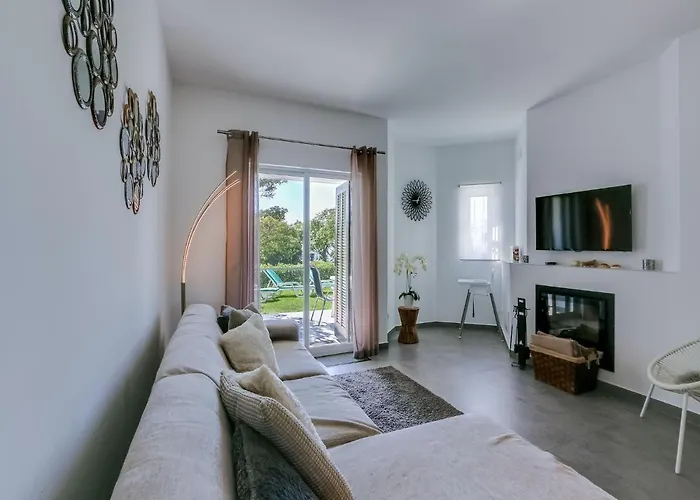 Luxury 3 Bedroom Apartment, アパート