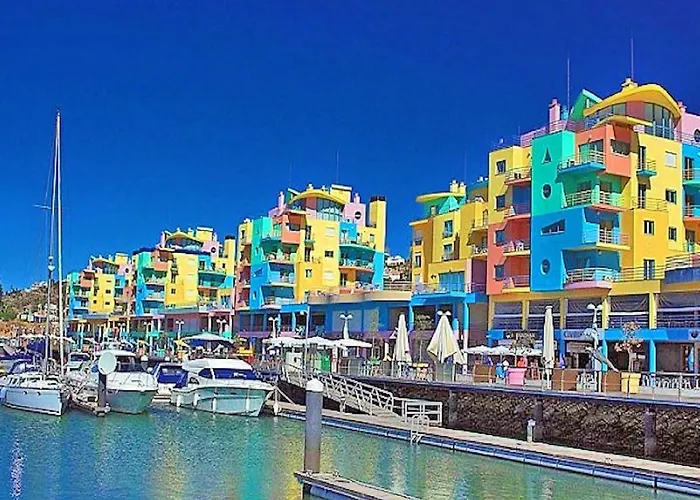 Luxury 3 Bedroom Apartment,