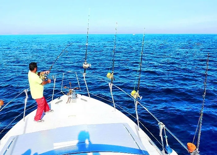 Luxury 3 Bedroom Apartment, Αλμπουφέιρα