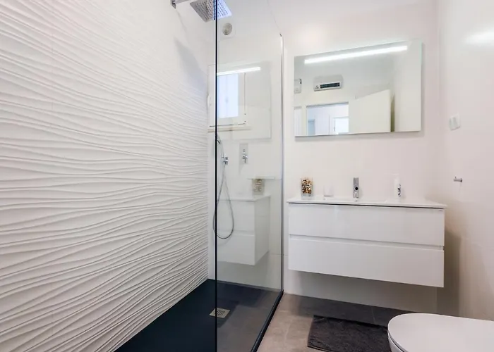 Luxury 3 Bedroom Apartment, Lägenhet *