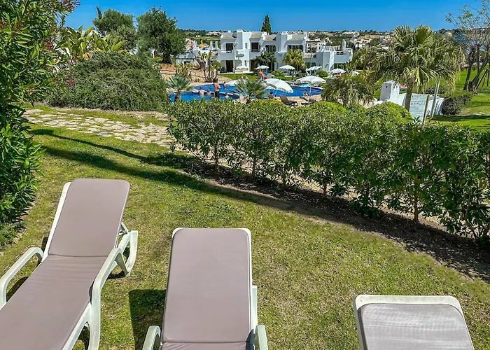 Luxury 3 Bedroom Apartment, *