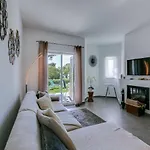 Luxury 3 Bedroom Apartment, דירה