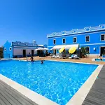 Luxury 3 Bedroom Apartment, * אלבופיירה