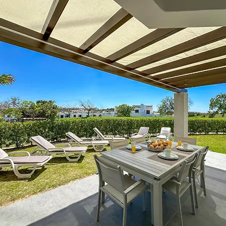 Luxury 3 Bedroom Apartment, * אלבופיירה